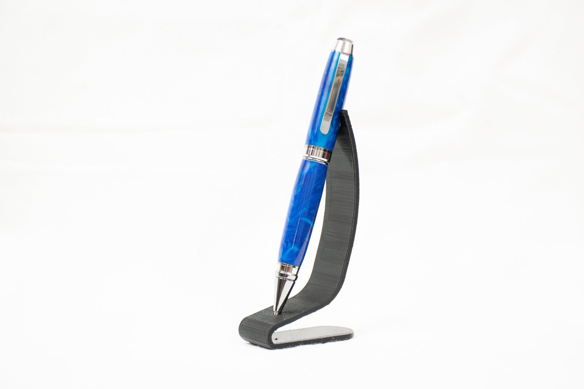 Handmade two tone blue colored resin medium size twist pen with chrome plating