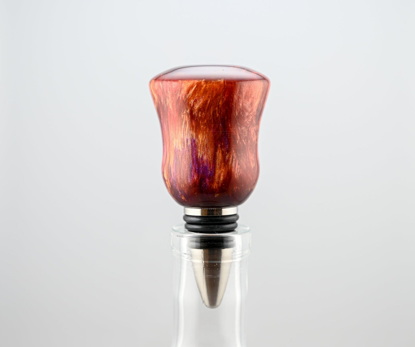 handmade gold and red resin bottle stopper